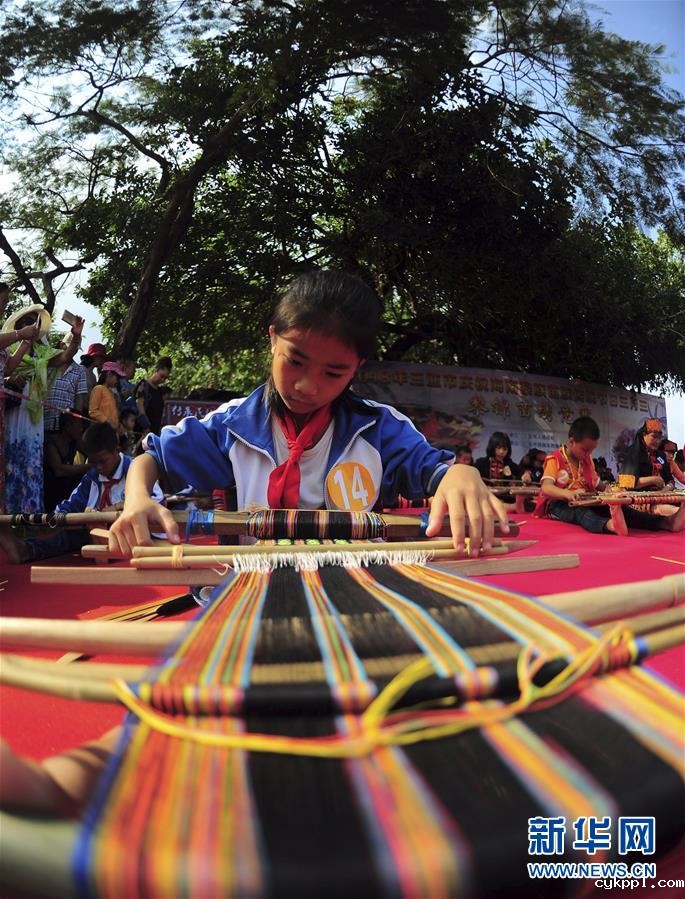 海南黎苗同胞喜迎“三月三”