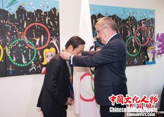 艺术家韩美林获国际奥委会主席颁发“顾拜旦奖” 艺术家韩美林获国际奥委会主席颁发“顾拜旦奖”