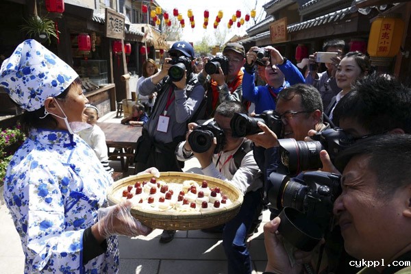 首届中国（日照）新闻摄影周活动启动