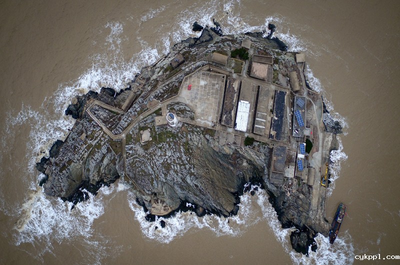 孤岛•夫妻•三十年