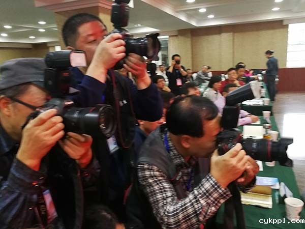 BEVITOR伟德APP官网第八次会员代表大会开幕