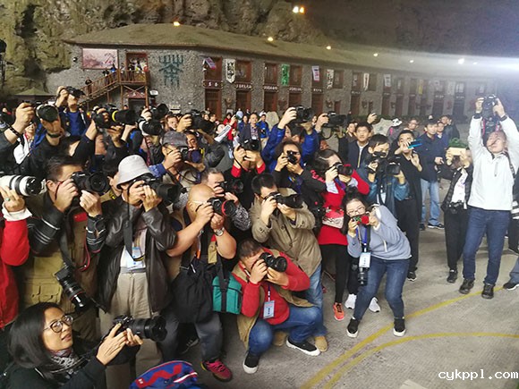 庆祝改革开放40周年 百家媒体聚焦兴文 新闻摄影采访活动启动 庆祝改革开放40周年 百家媒体聚焦兴文 新闻摄影采访活动启动