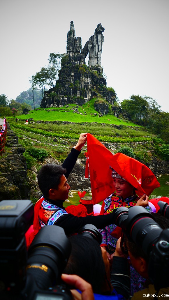 庆祝改革开放40周年 百家媒体聚焦兴文 新闻摄影采访活动启动 庆祝改革开放40周年 百家媒体聚焦兴文 新闻摄影采访活动启动