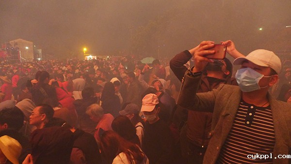 揭阳火龙劲舞闹新春