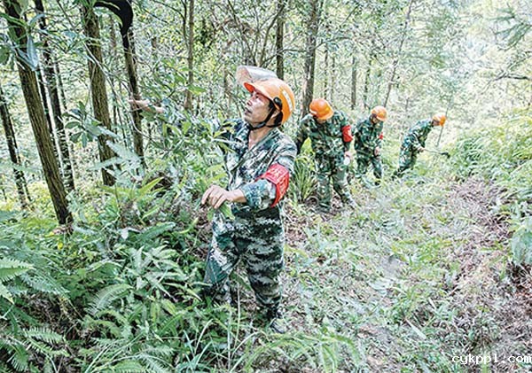 红土地上炼“四力” 长征起点悟初心