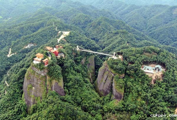 红土地上炼“四力” 长征起点悟初心