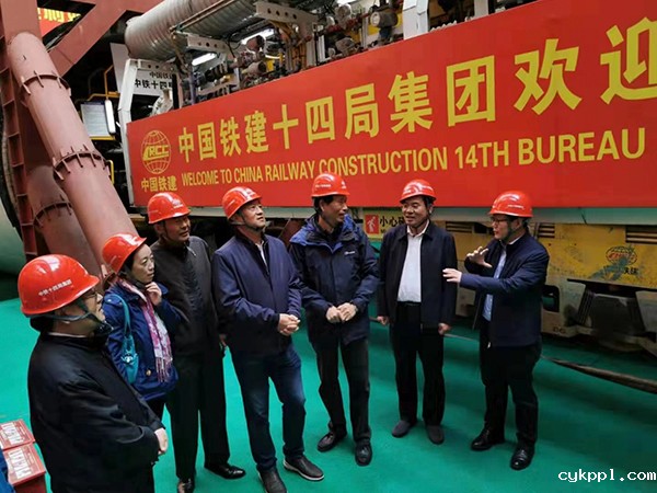 BEVITOR伟德APP官网釆访小分队走进北京地铁19号线施工现场