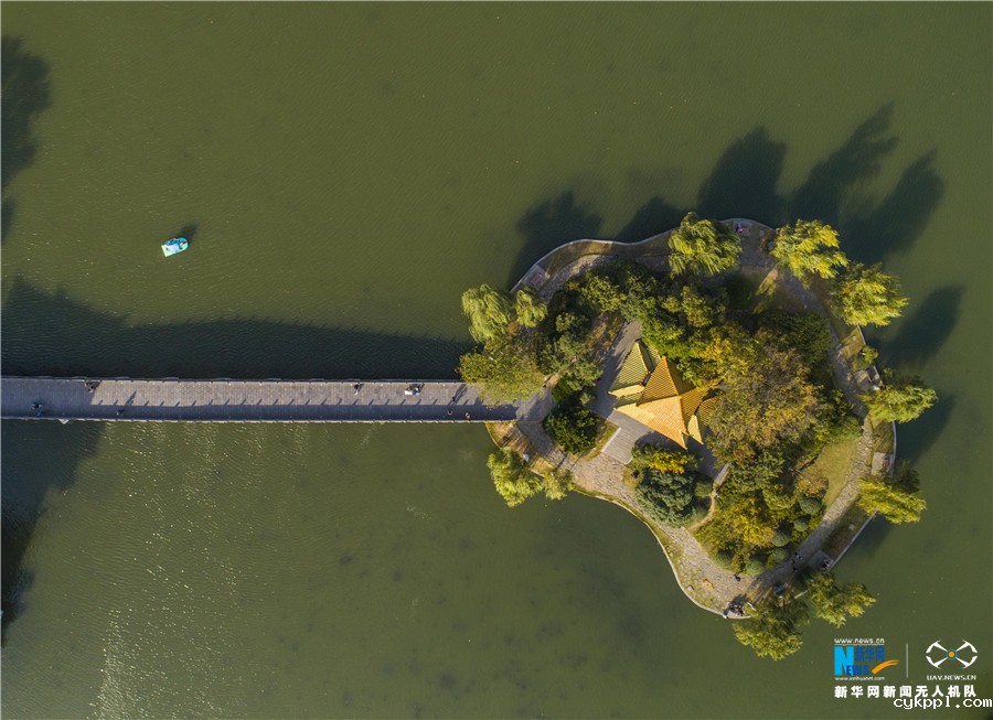 航拍：秋去冬来逍遥津