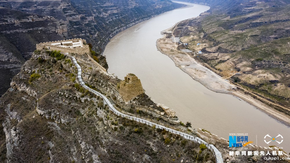 【“飞阅”中国】山路弯弯景如画