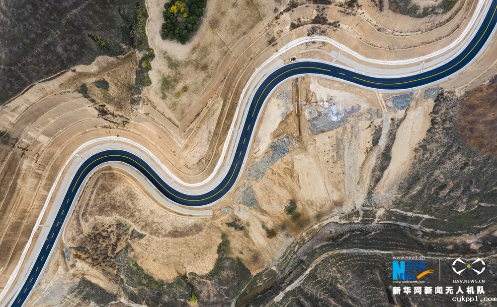 【“飞阅”中国】山路弯弯景如画