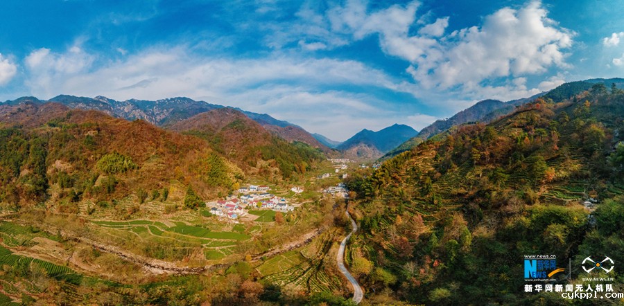 航拍：层林尽染暖江南