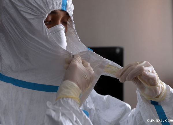 我在现场|让自己在这场“战疫”中坚持得更久一些 我在现场|让自己在这场“战疫”中坚持得更久一些