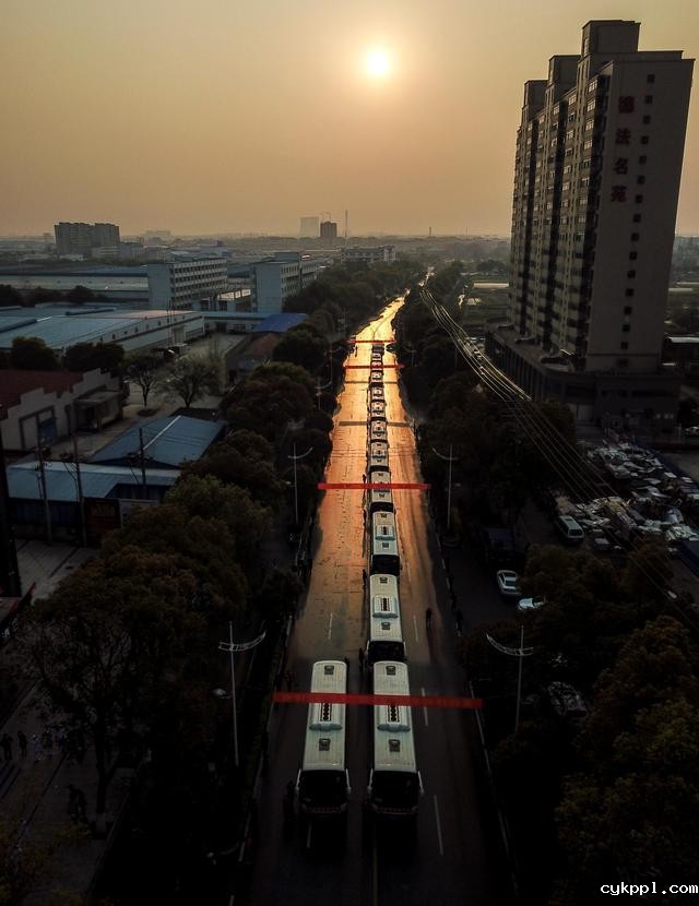 黑龙江支援湖北孝感医疗队返程