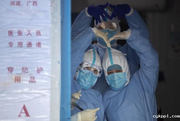 白衣战士，你的名字写满了这个春天！