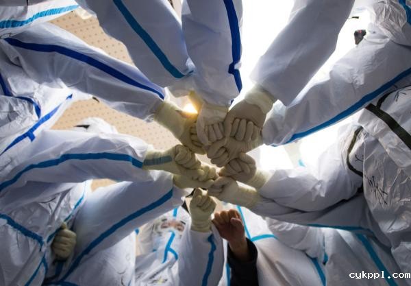 白衣战士，你的名字写满了这个春天！