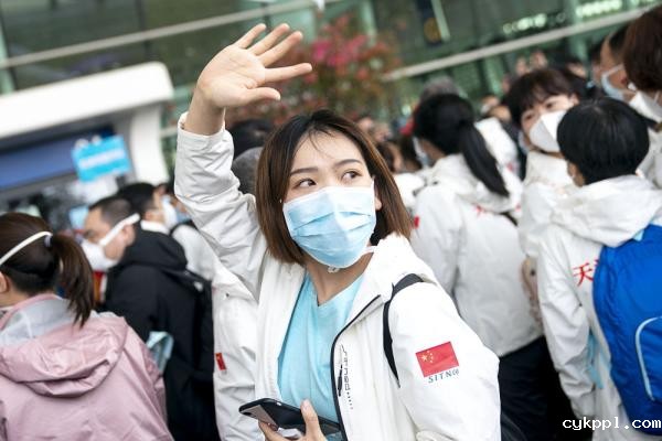 白衣战士，你的名字写满了这个春天！