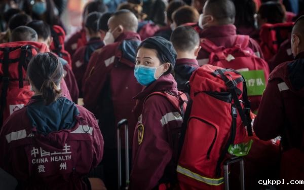 白衣战士，你的名字写满了这个春天！