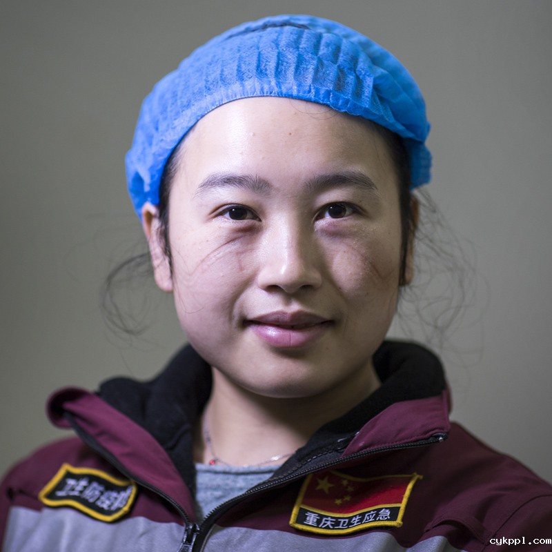 “痕”美英雄丨致敬为生命“站岗”的“白衣天使” “痕”美英雄丨致敬为生命“站岗”的“白衣天使”