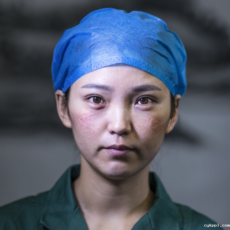 “痕”美英雄丨致敬为生命“站岗”的“白衣天使” “痕”美英雄丨致敬为生命“站岗”的“白衣天使”