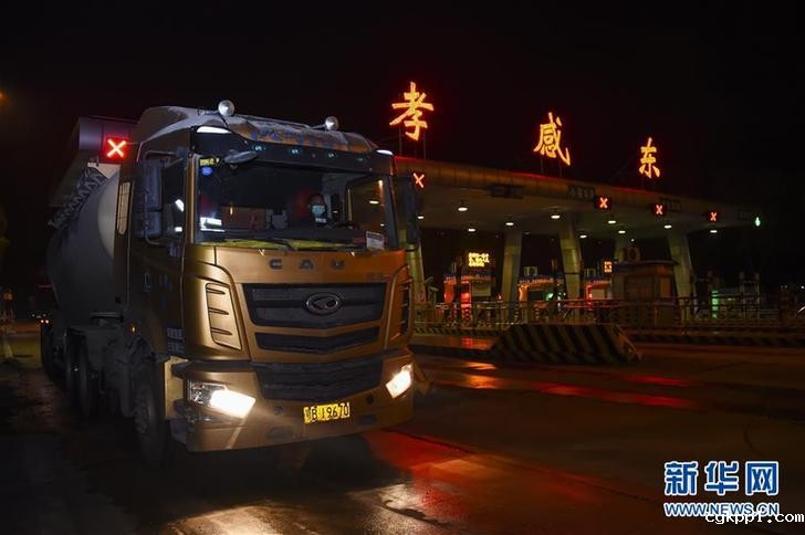 湖北：武汉以外地区解除离鄂通道管控