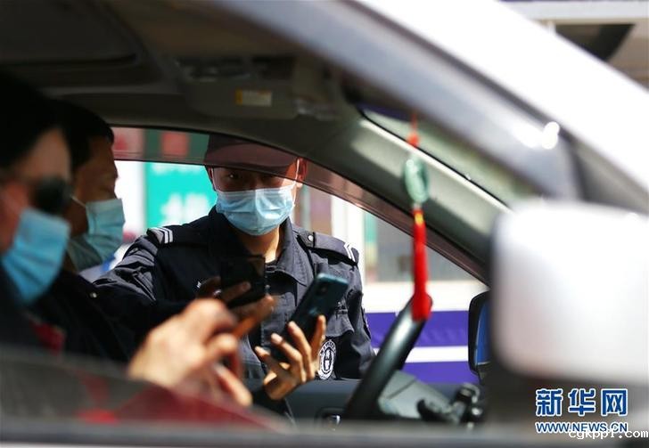 湖北：武汉以外地区解除离鄂通道管控