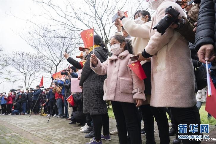 送别 (聚焦疫情防控)(2)送别