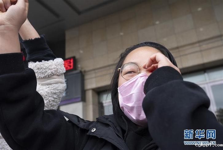 送别 (聚焦疫情防控)(5)送别