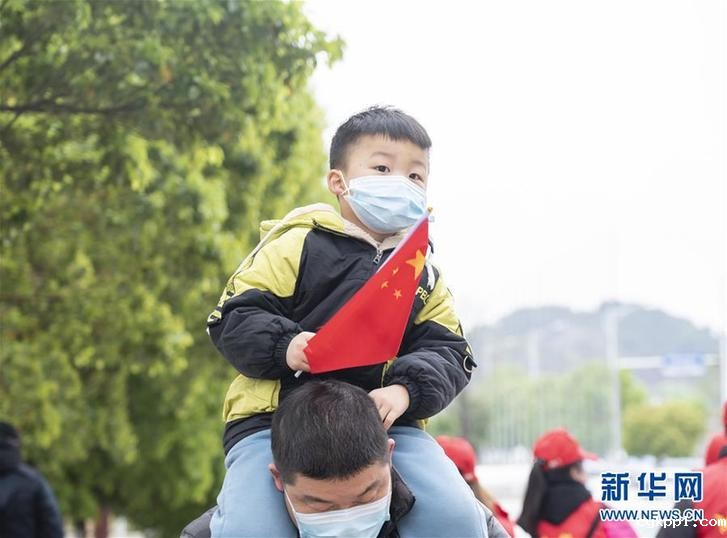 送别 (聚焦疫情防控)(6)送别