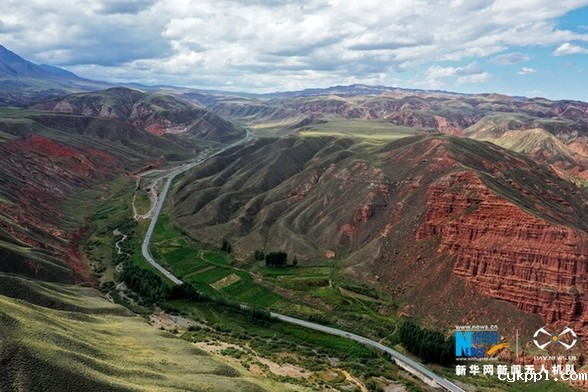 【“飞阅”中国】“丝路小城”雨后初霁景如画