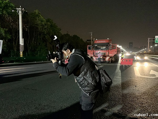 ＂在抗疫一线锤炼四力”新闻摄影学术报告会在日照举行