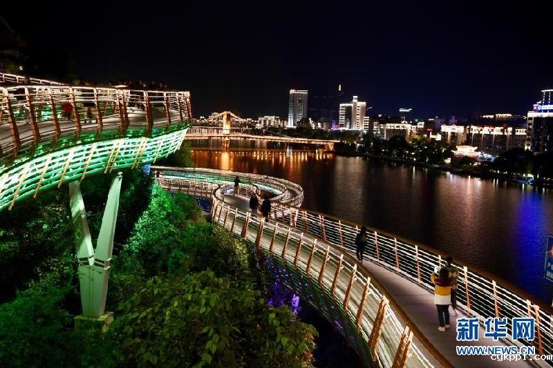 福建沙县：如画夜景激活夜经济