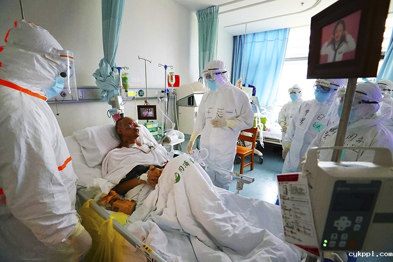 Blushing with health, doctor says thanks “黑脸医生”艰难重生记