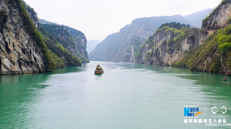 沿着高速看中国｜重庆：锦绣巴渝 天上人间