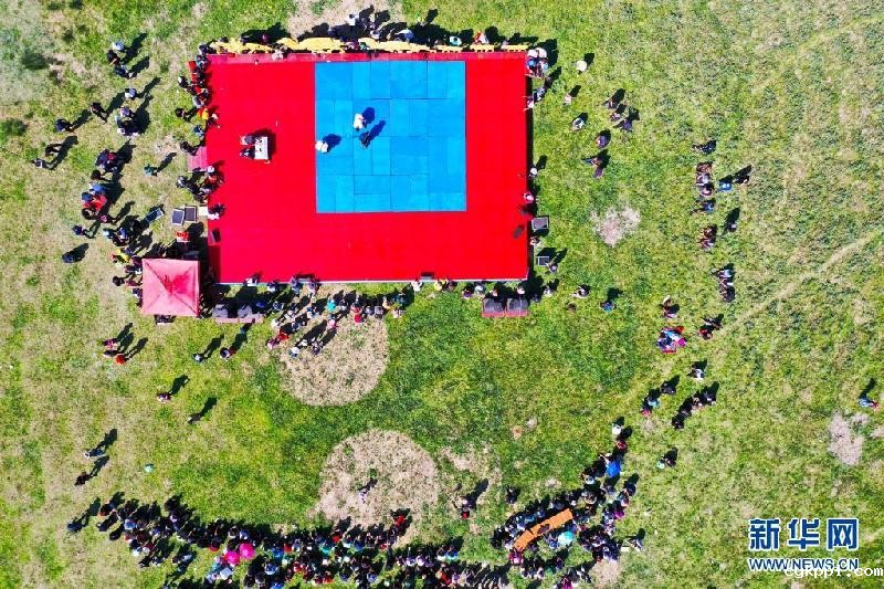 新疆福海百万阿勒泰羊转场文化旅游节开幕