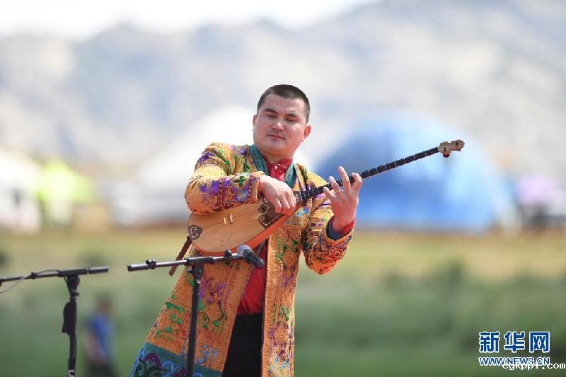 新疆福海百万阿勒泰羊转场文化旅游节开幕