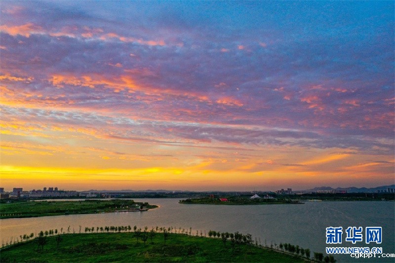 【“飞阅”中国】醉美“火烧云”