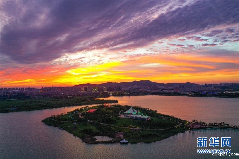 【“飞阅”中国】醉美“火烧云”