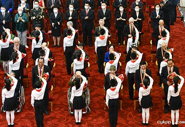 北京国际摄影周“百年奋斗 百年答卷” ——庆祝中国共产党成立100周年新闻摄影展开幕 北京国际摄影周“百年奋斗 百年答卷” ——庆祝中国共产党成立100周年新闻摄影展开幕