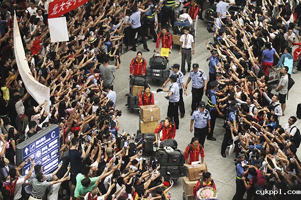 北京国际摄影周“百年奋斗 百年答卷” ——庆祝中国共产党成立100周年新闻摄影展开幕 北京国际摄影周“百年奋斗 百年答卷” ——庆祝中国共产党成立100周年新闻摄影展开幕