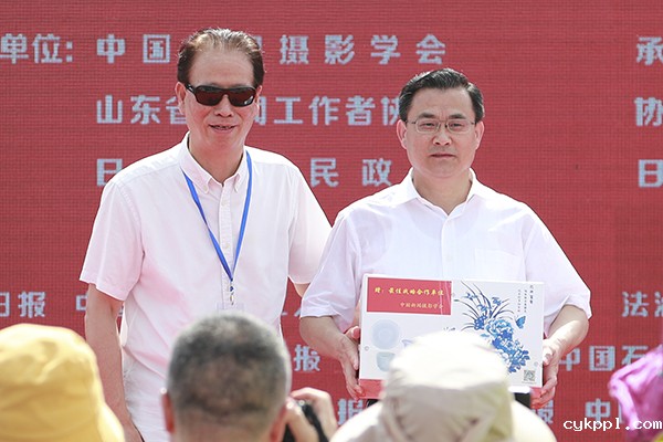 第四届中国（日照）新闻摄影周开幕