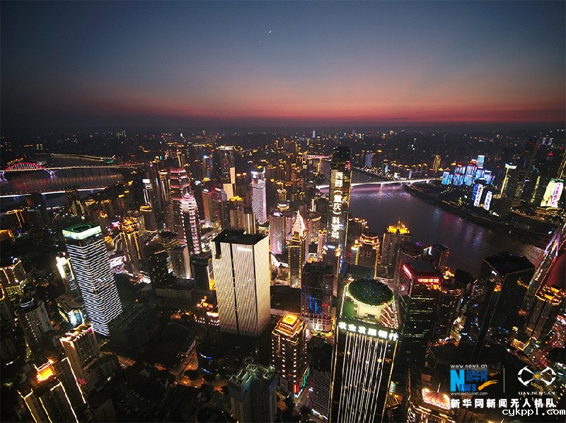 【“飞阅”中国】从清晨到日暮 云端之眼看夏日山城