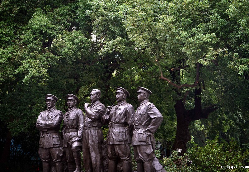 从“石库门”到“天安门”——中国革命圣地巡礼