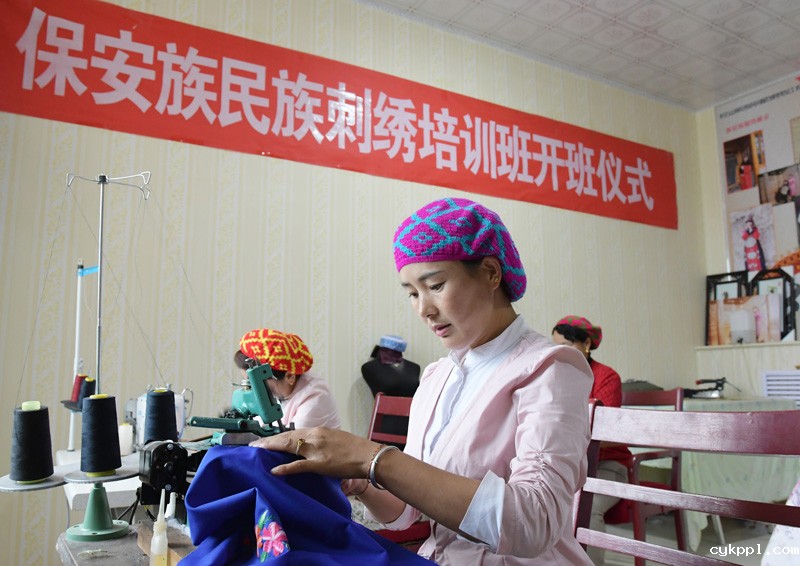 56个民族一起奔小康