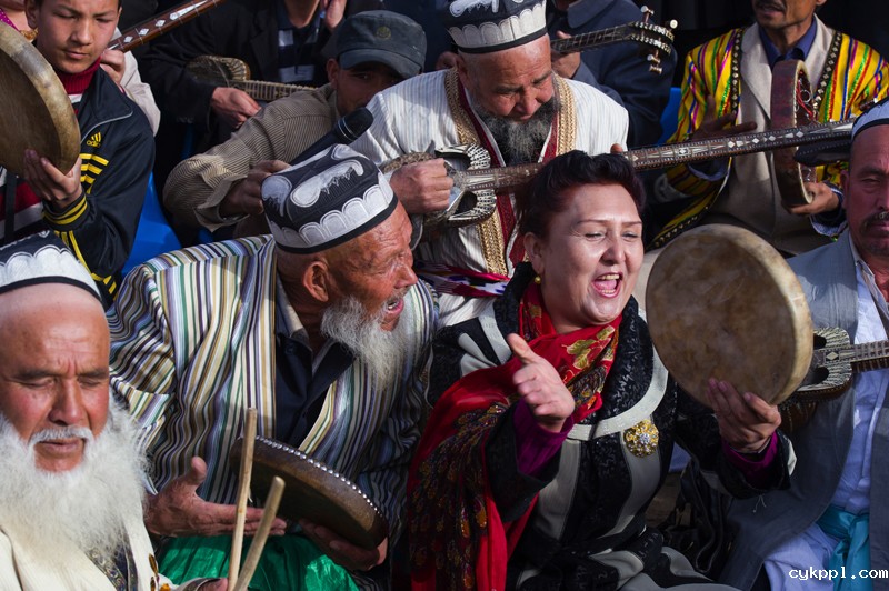 56个民族一起奔小康