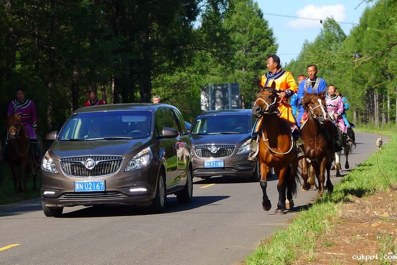 56个民族一起奔小康