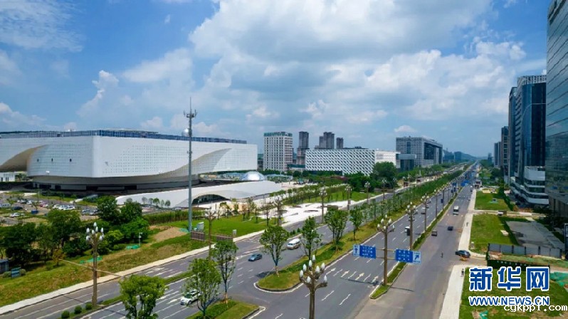 【“飞阅”中国】武汉光谷科创大走廊主轴亮相 串起万亿级产业集群 【“飞阅”中国】武汉光谷科创大走廊主轴亮相 串起万亿级产业集群