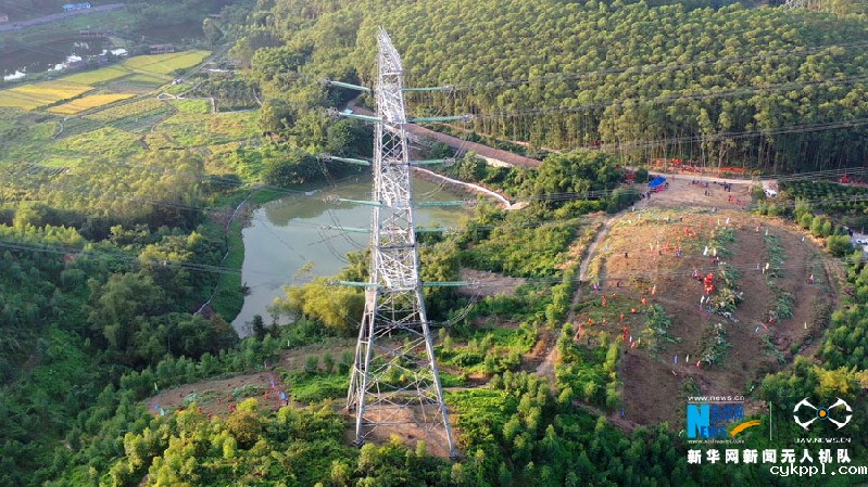 【“飞阅”中国】是谁在水火中展“十八般武艺”？