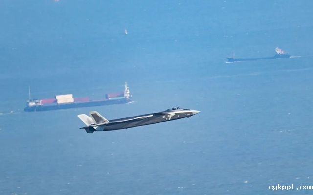 索尼微单:为速度而生,定格航空摄影之美 索尼微单:为速度而生,定格航空摄影之美