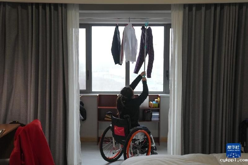 冰壶队、冰球队备战北京冬残奥会