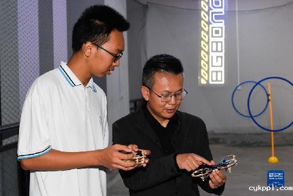 海口：无人机课堂助力“双减”